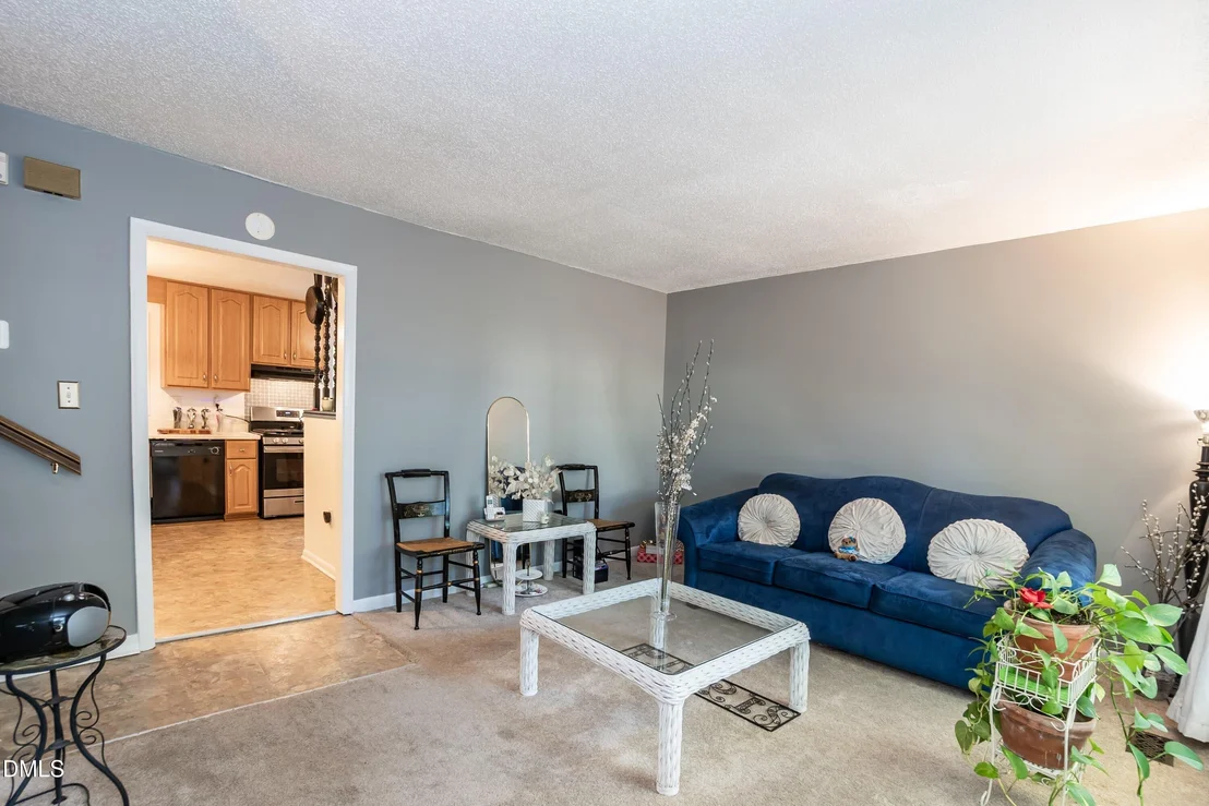 Photo of 1122 Saxony Drive