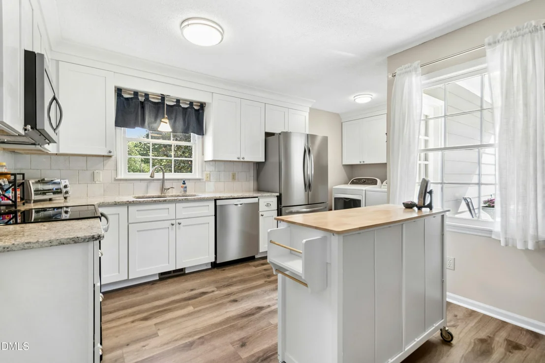 Photo of 1309 Swallow Drive