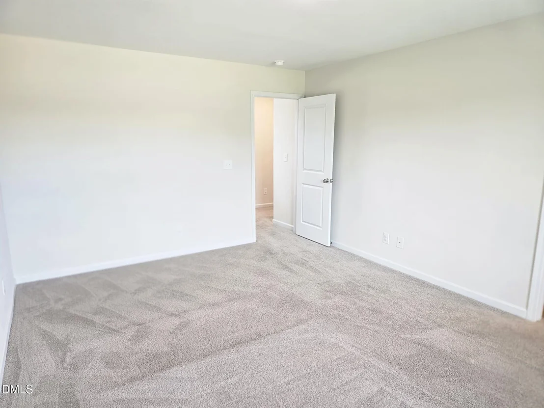 Photo of 824 Old Angus Lane