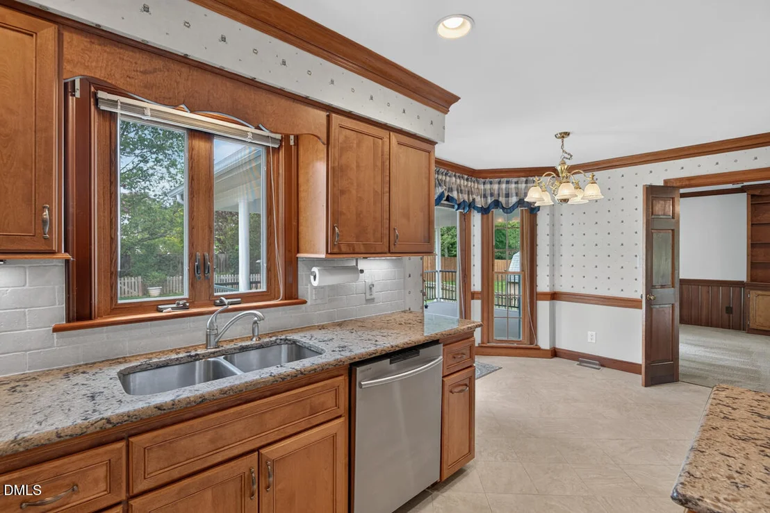 Photo of 6125 Iris Drive