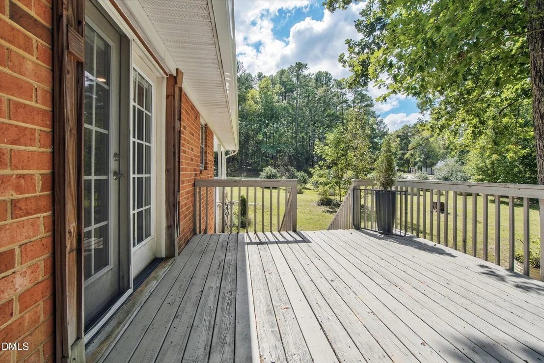 Photo of 6424 Amhurst Road