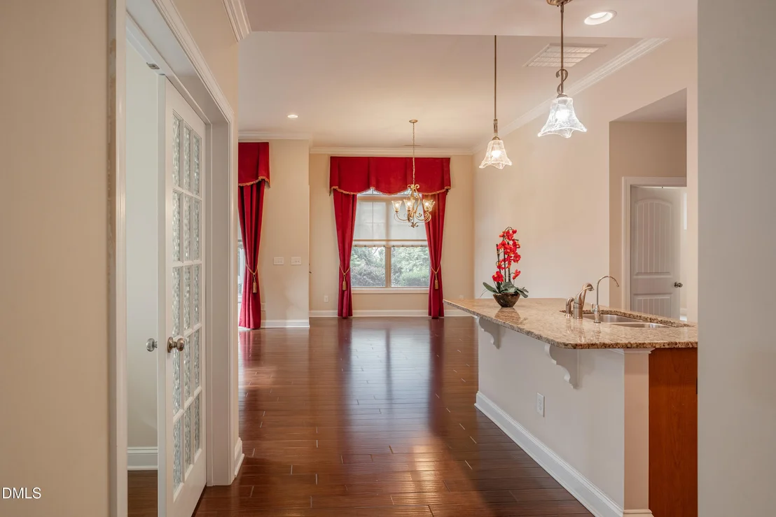 Photo of 820 Lemongrass Lane