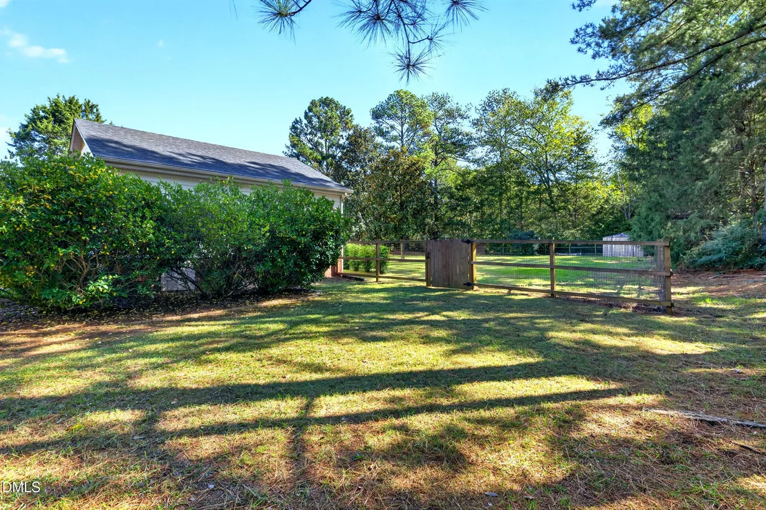 Photo of 8609 Manns Loop Road