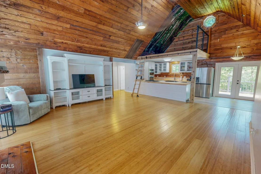 Photo of 600 Cedar Laurel Lane