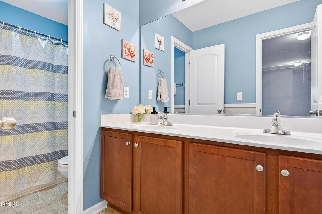 Photo of 2546 Covington Loop