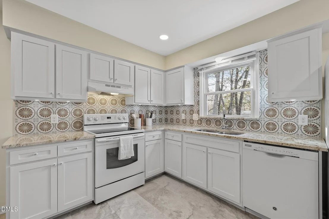 Photo of 514 Holtz Lane