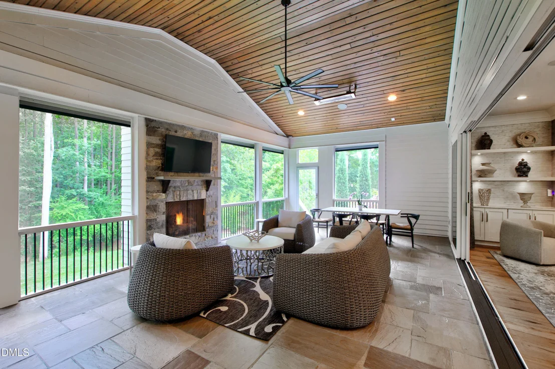Photo of 2101 Gresham Lake Road
