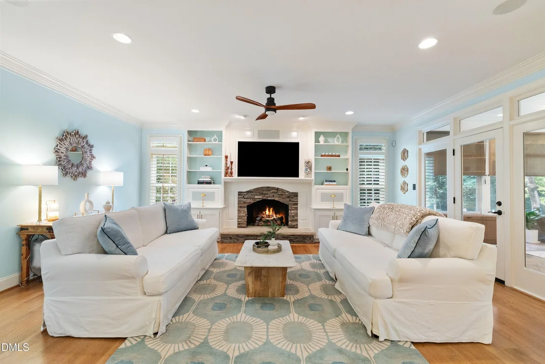 Photo of 304 Versailles Drive