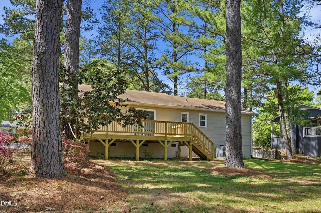 Photo of 5805 Newhall Road