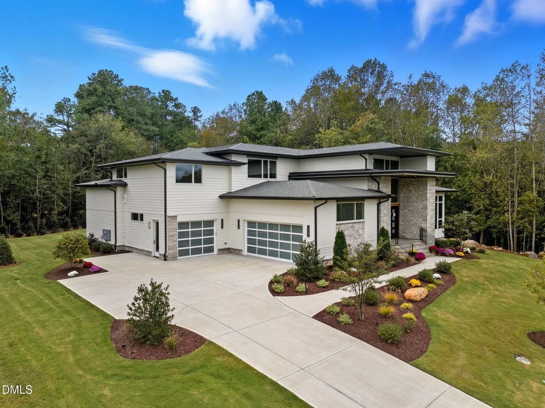 Photo of 213 Westhampton Drive