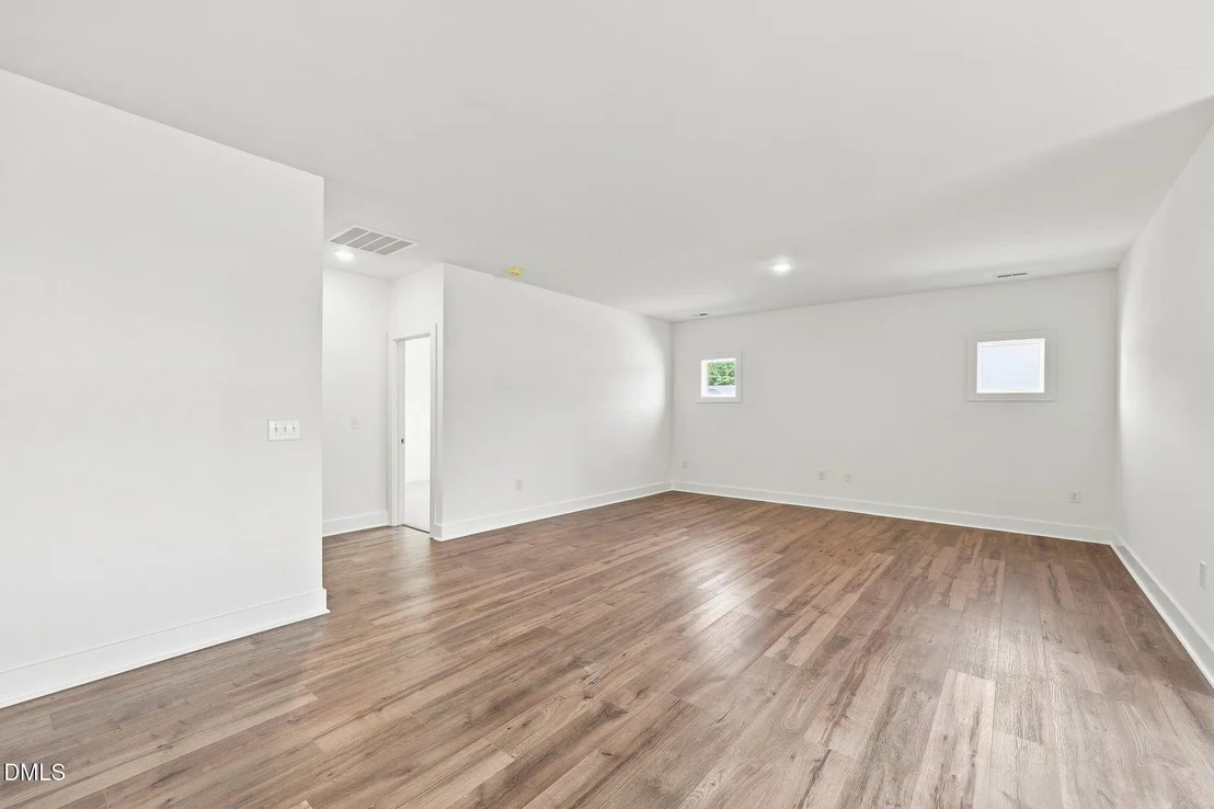 Photo of 30 Loganberry Avenue