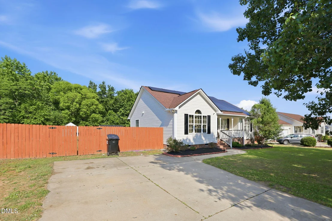 Photo of 1047 Smith Road