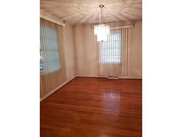 Photo of 1133 Evans Road