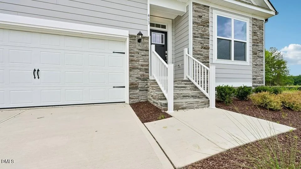 Photo of 413 Falls Bluff Drive