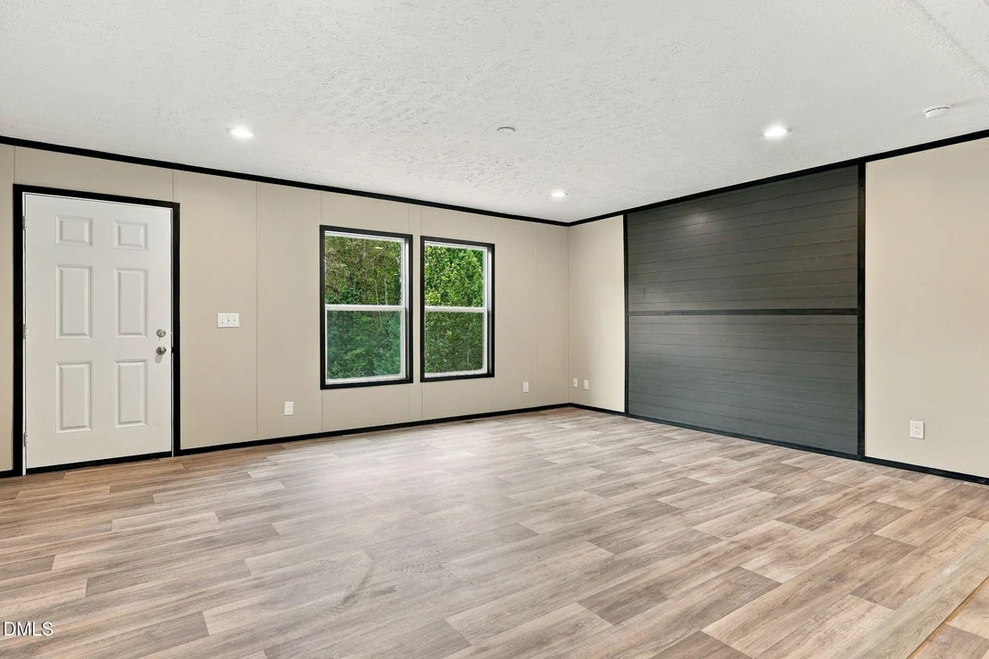 Photo of 8019 Cornwall Road