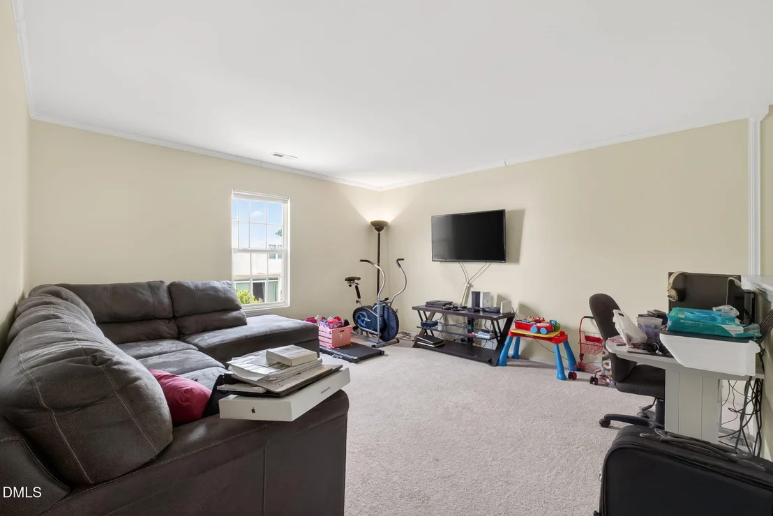 Photo of 1012 Breeze Lane