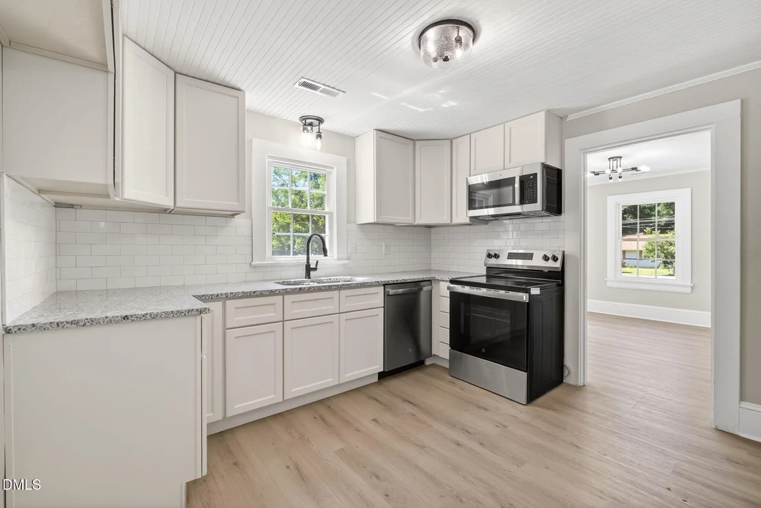 Photo of 5887 Main Street