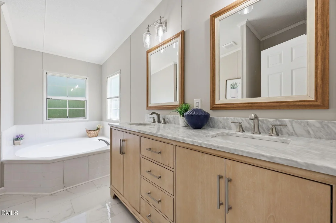 Photo of 673 Winding Ridge