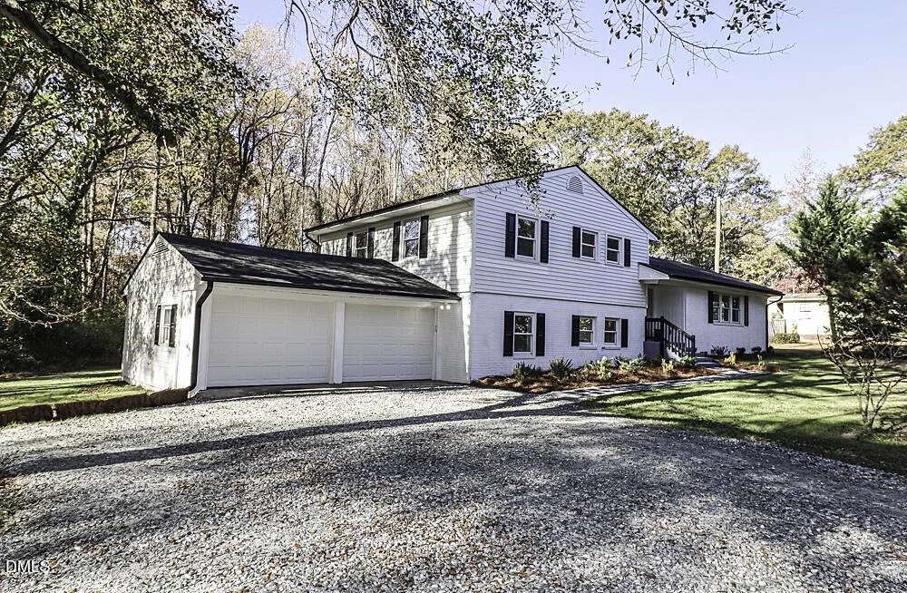 Photo of 805 River Road