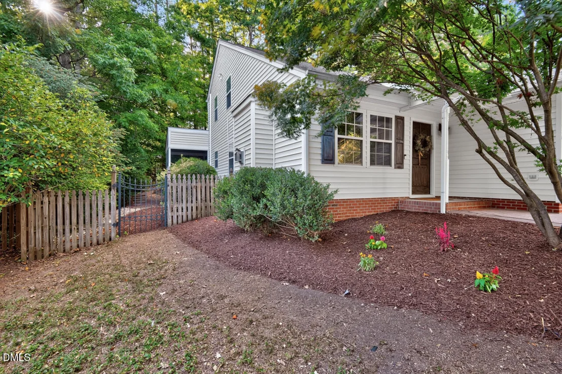 Photo of 2210 Parkside Drive
