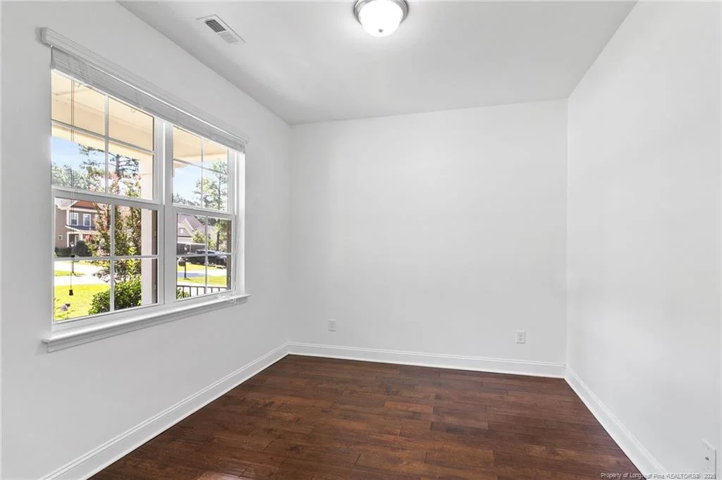 Photo of 106 Valley Stream Road