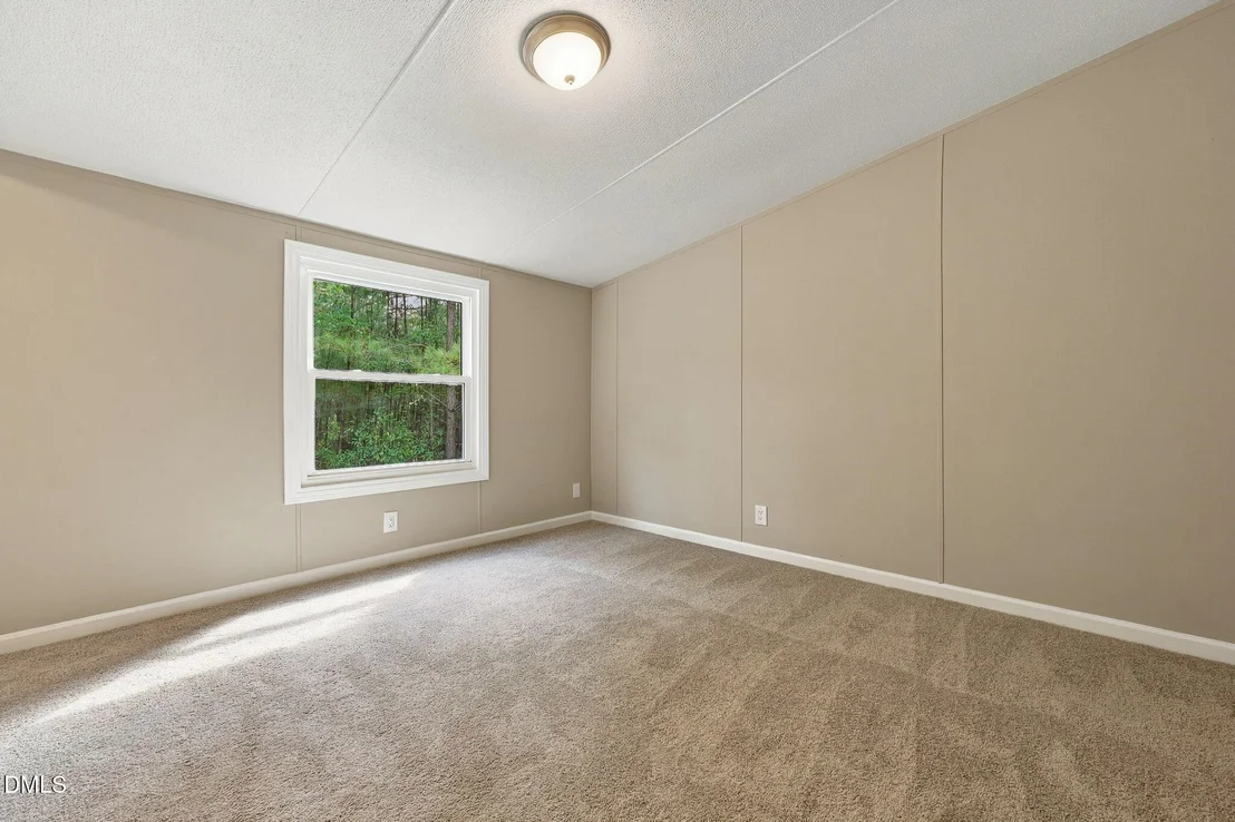 Photo of 582 Ed Thomas Road