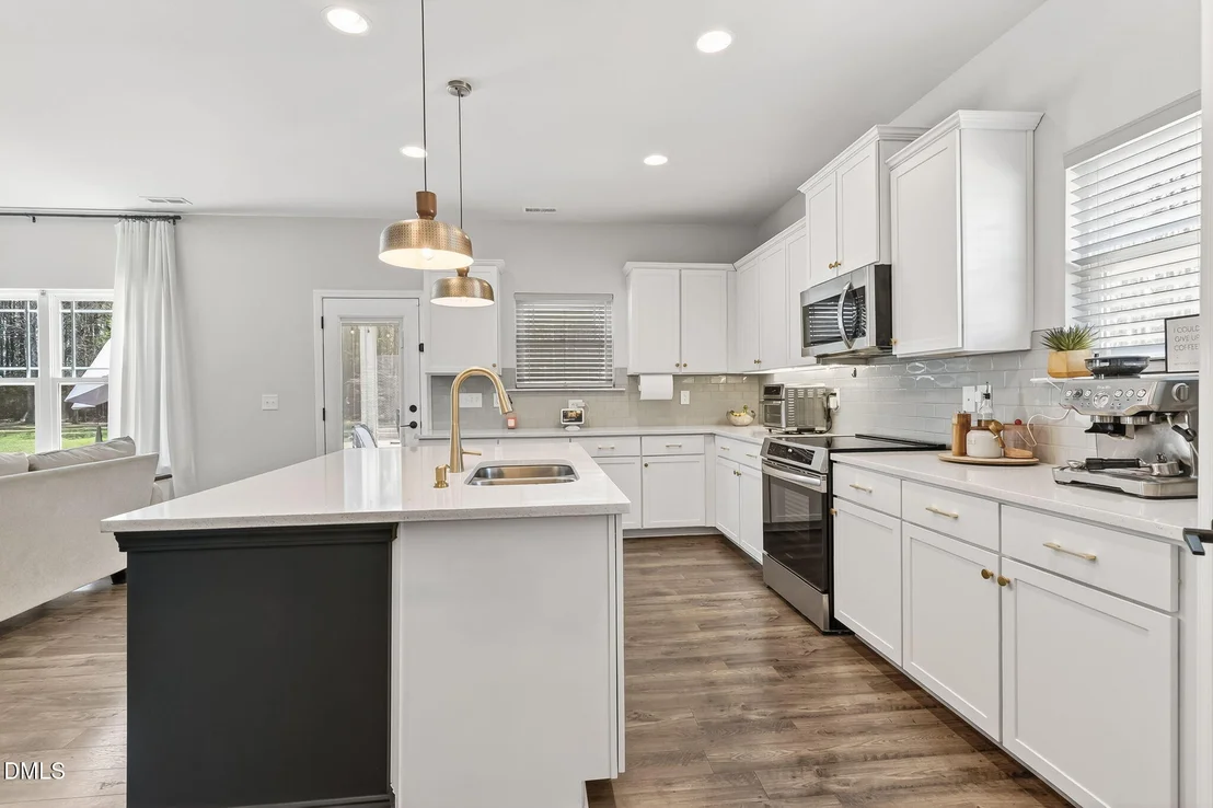 Photo of 283 Raptor Drive