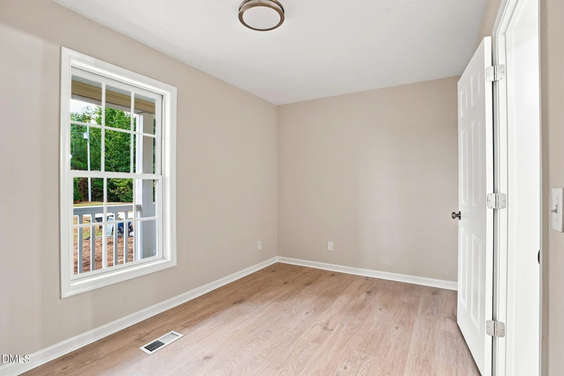 Photo of 224 Lyons Road