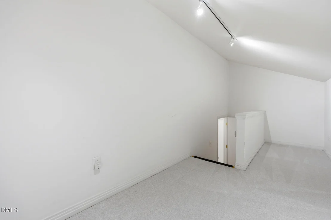 Photo of 910 Tarik Drive