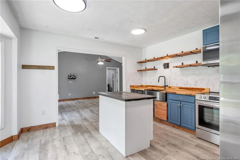 Photo of 470 Northwoods Drive