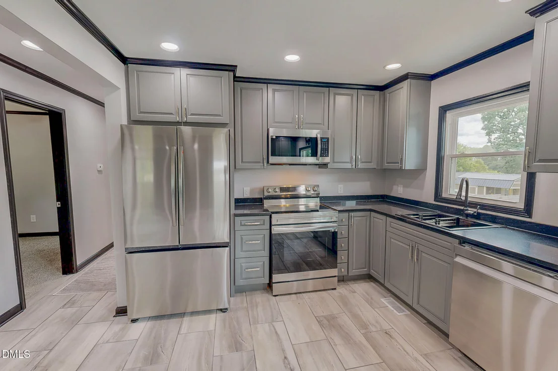 Photo of 1200 Ridge Road