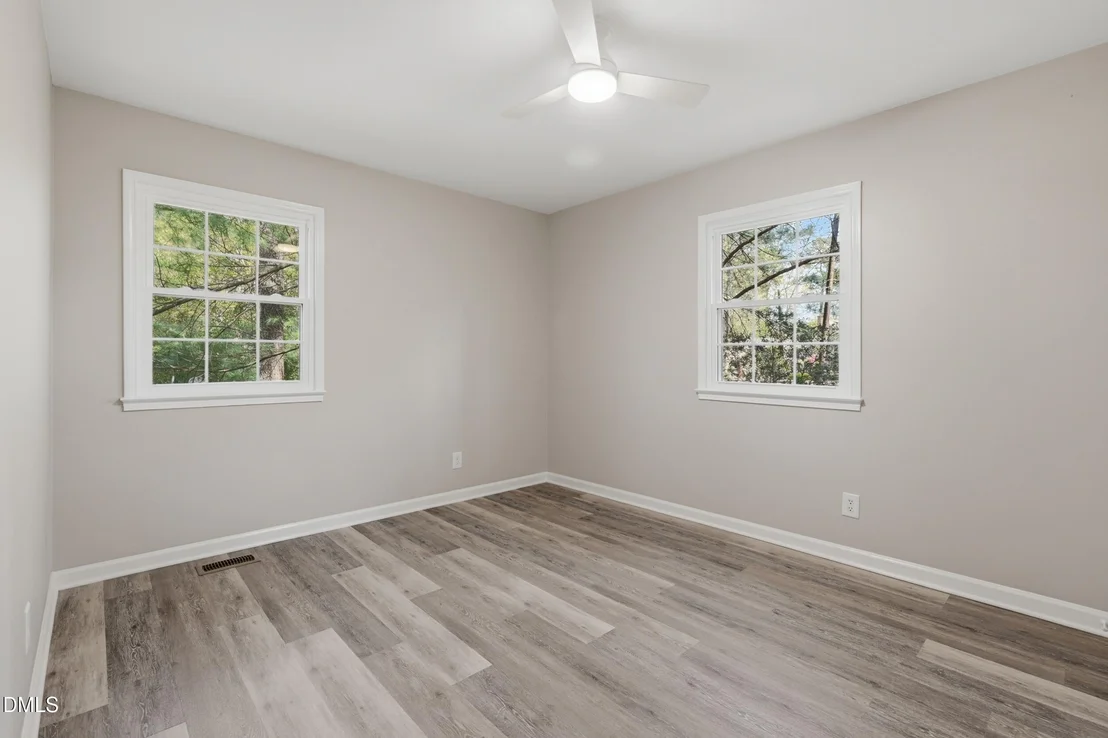 Photo of 5805 Newhall Road