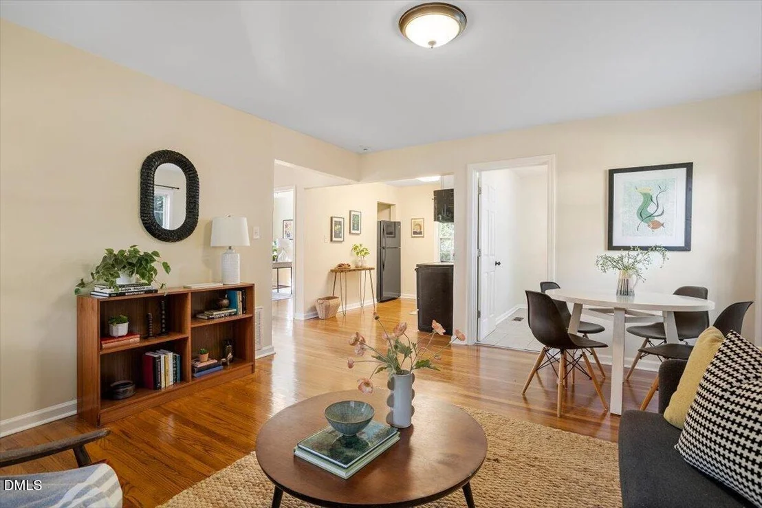 Photo of 1512 London Circle