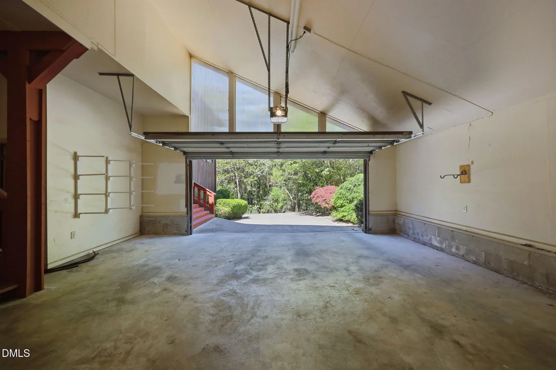 Photo of 910 Tarik Drive