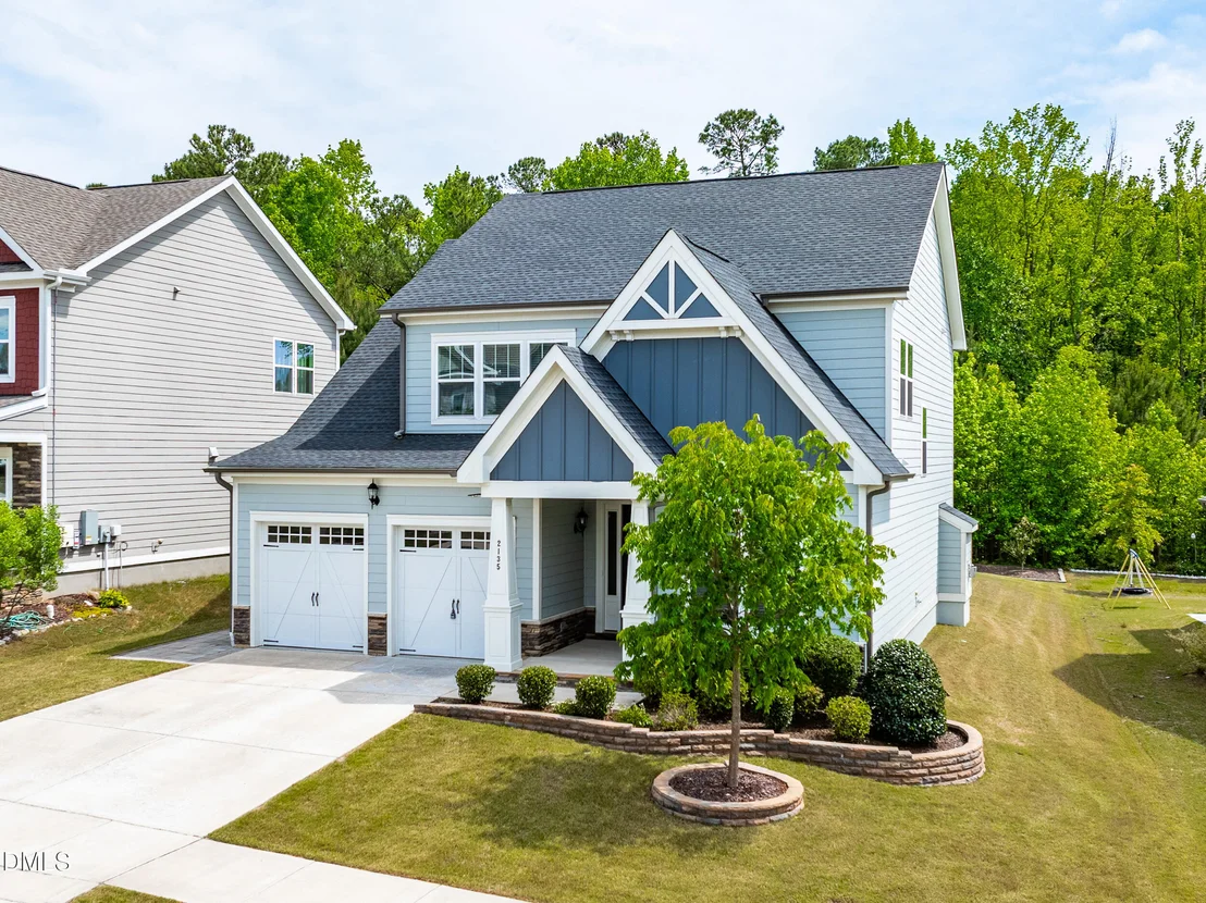 Photo of 2135 Leo Drive