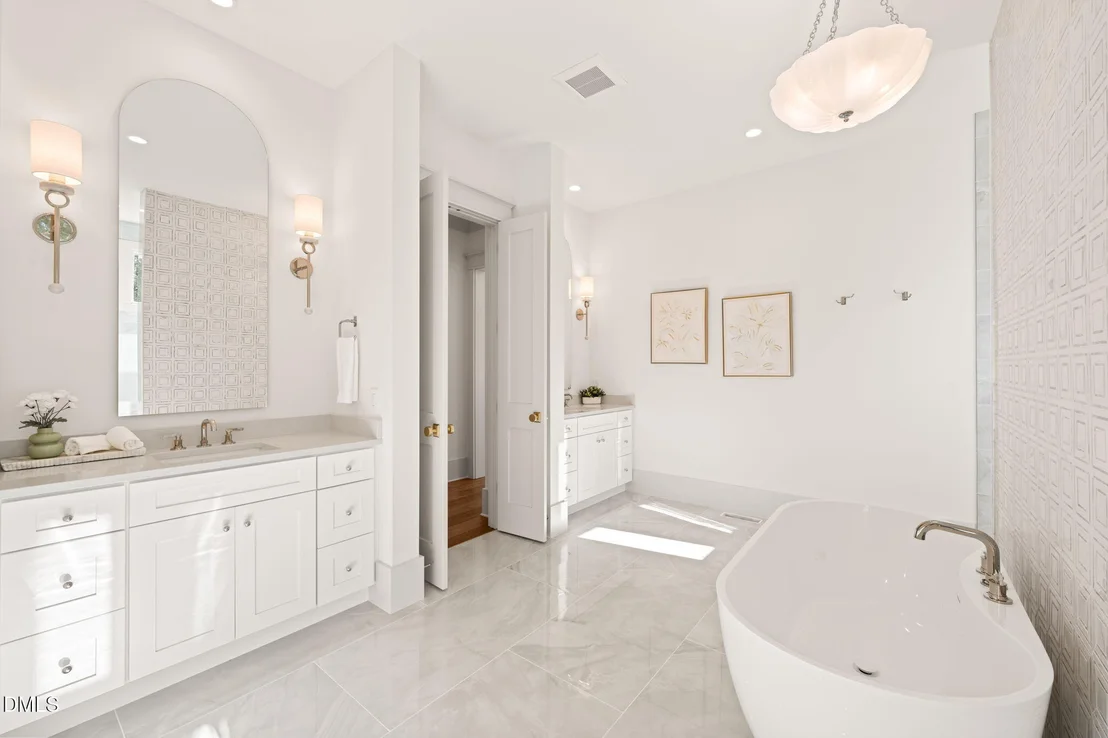 Photo of 2108 Ridge Road
