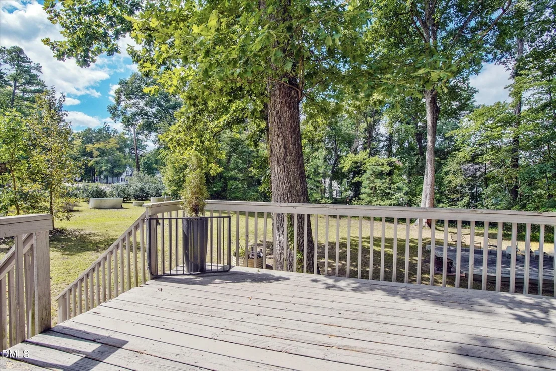 Photo of 6424 Amhurst Road