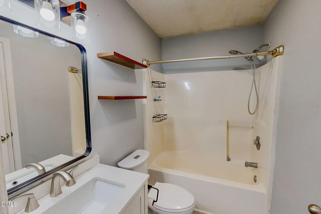 Photo of 405 Marvin Gill Road