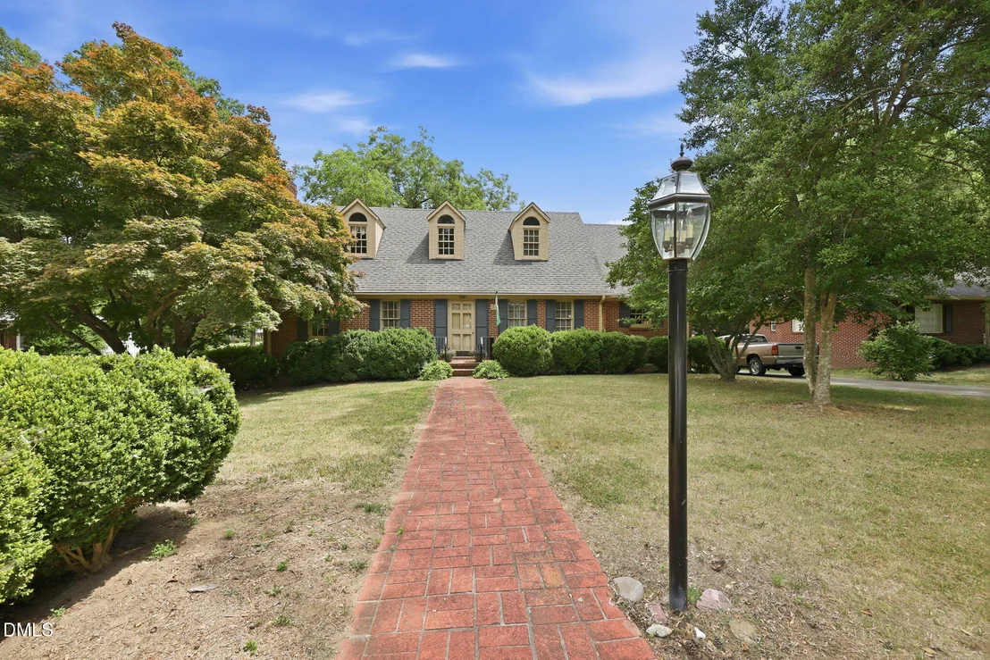 Photo of 212 Hillcrest Drive