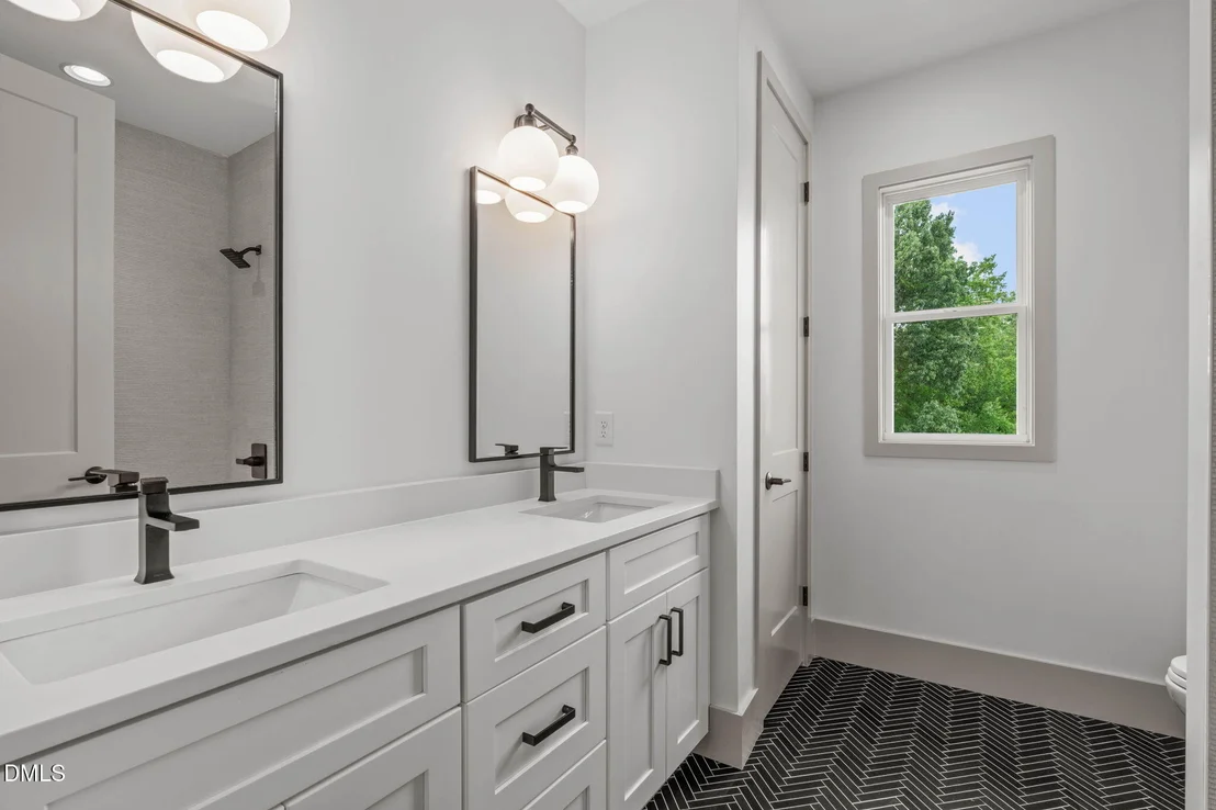 Photo of 1005 Addison Place