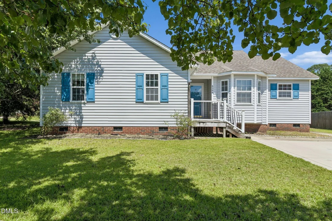 Photo of 6304 Walnut Glen Drive
