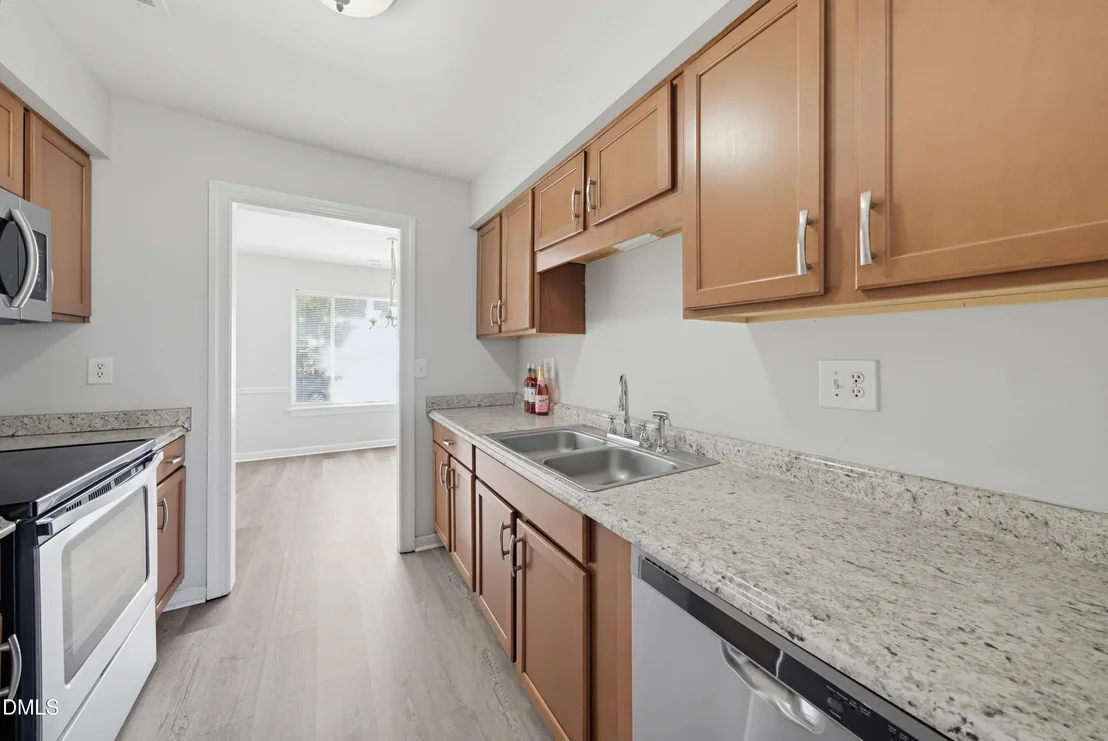 Photo of Unit B at 2402 Stadium Drive