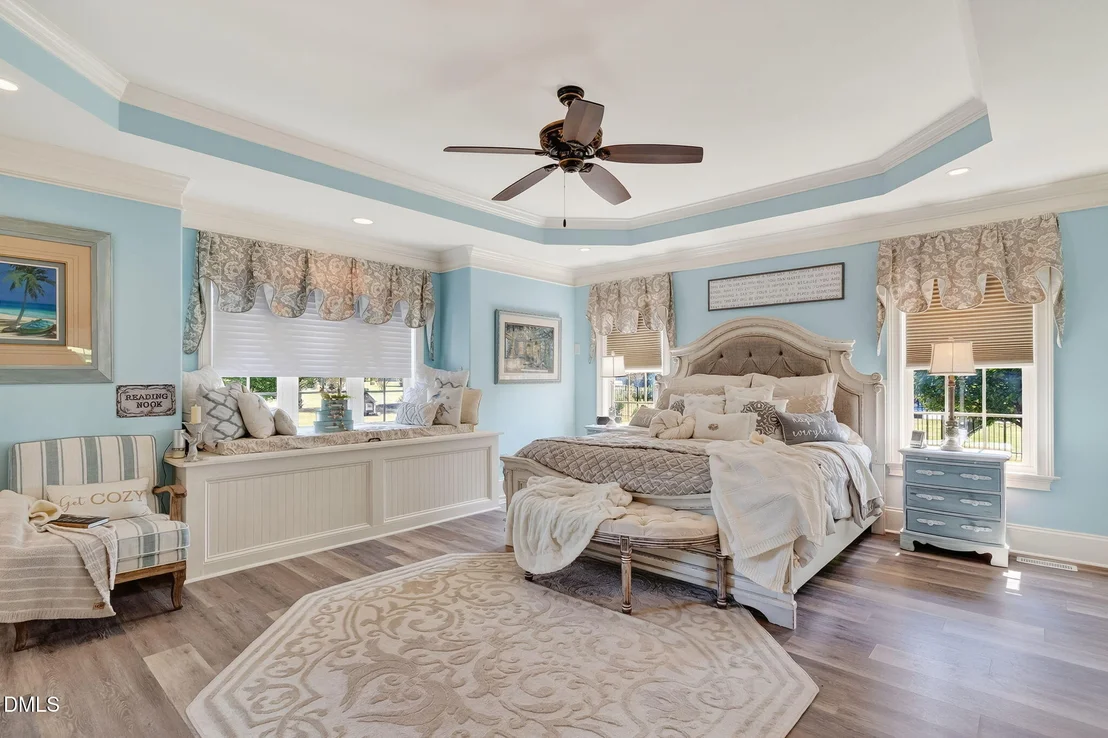 Photo of 296 Shoreline Drive