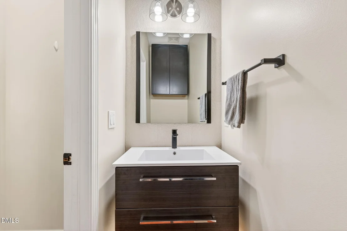 Photo of 9104 Linslade Way