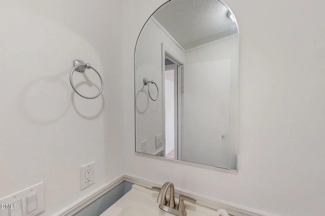 Photo of 32 Everett Avenue