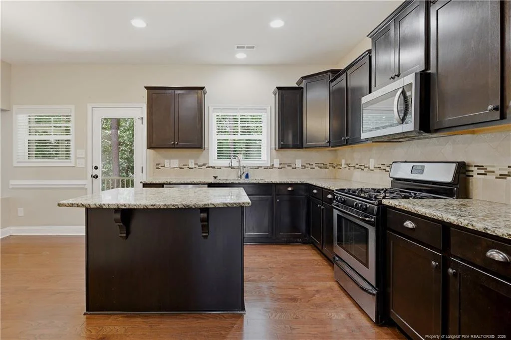 Photo of 31 Waterside Circle
