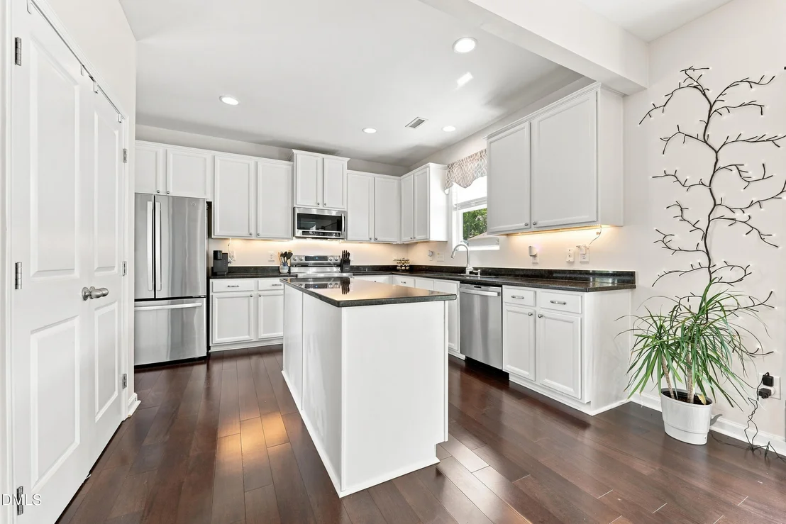 Photo of 124 Rosebud Lane