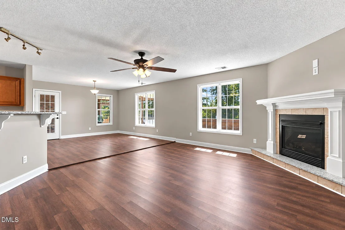 Photo of 390 Comanche Drive