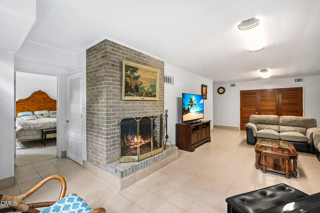 Photo of 425 Brookside Drive