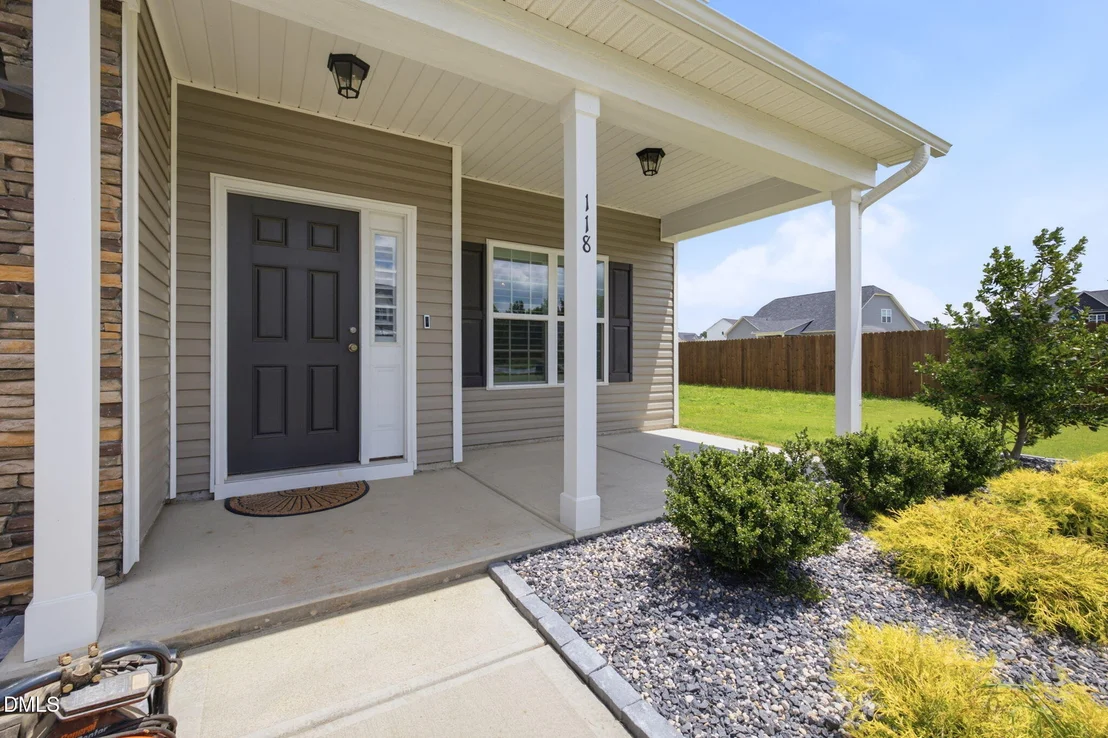 Photo of 118 W Sand Luggs Court